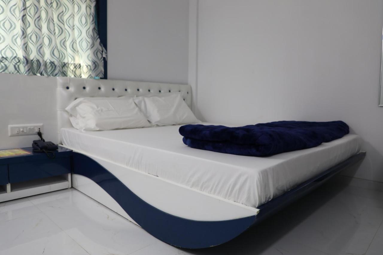 Hotel Pearl Navi Mumbai Eksteriør bilde