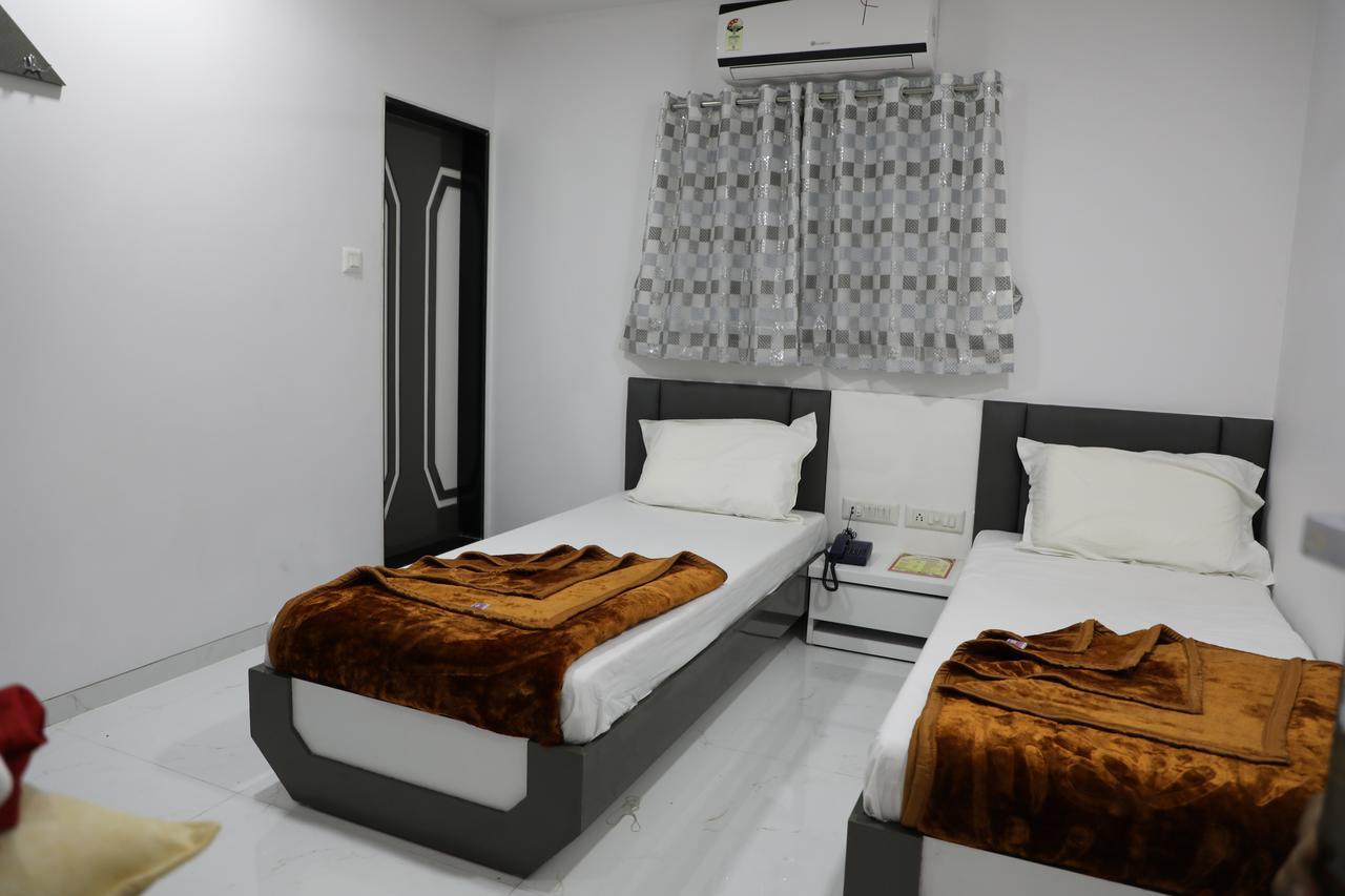 Hotel Pearl Navi Mumbai Eksteriør bilde