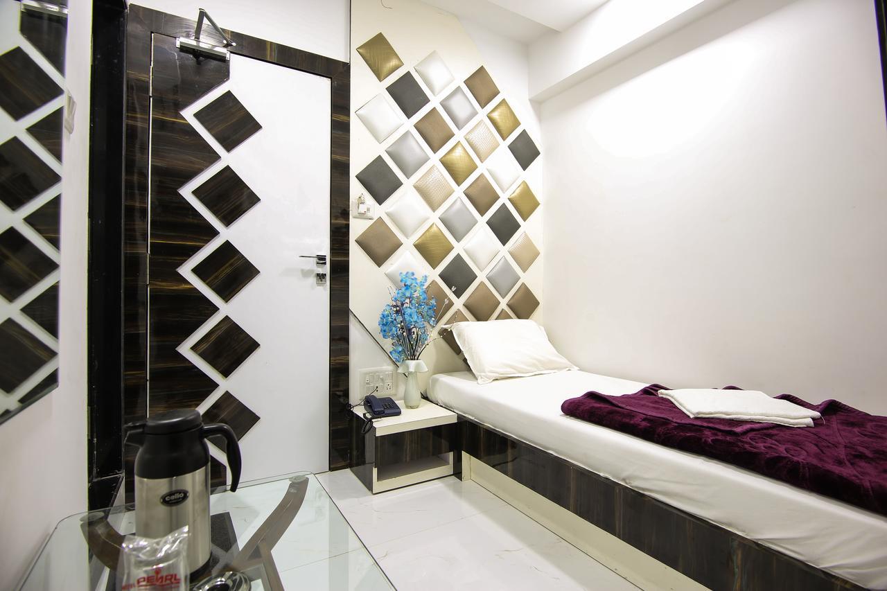 Hotel Pearl Navi Mumbai Eksteriør bilde